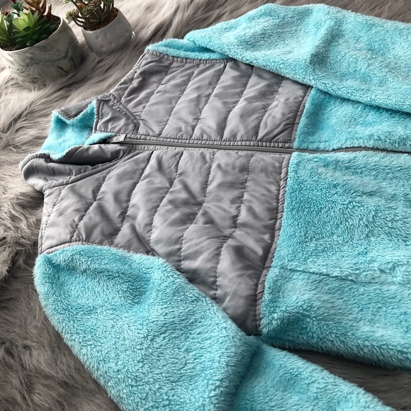 2/$30 ALL ITEMS WILL BE GONE BEFORE HOLIDAY AND NEGOTIABLE/BUY NOW! Fuzzy Jacket - Picture 2 of 3